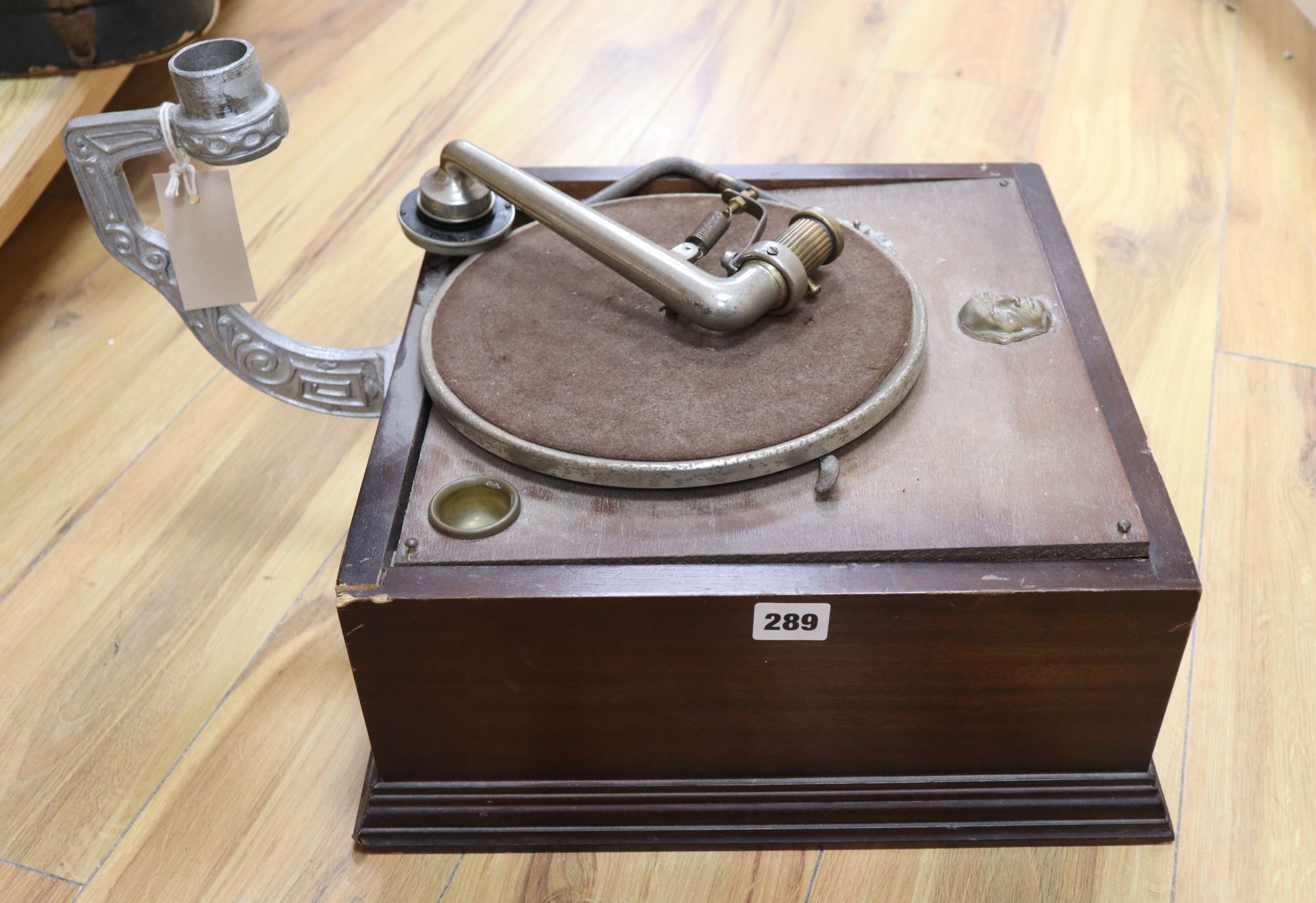 An early 20th century gramophone and horn, overall height 70cm